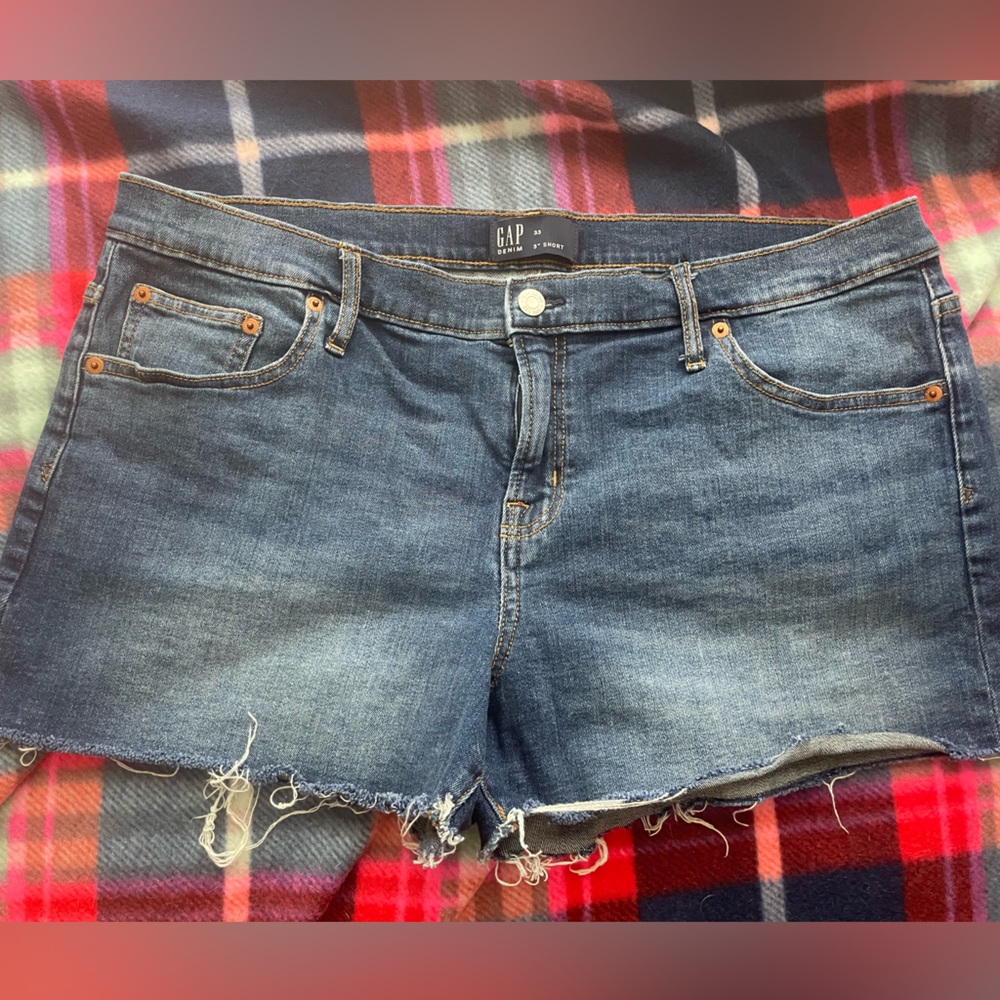 GAP‎ 3 inch dark indigo short size 33